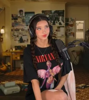 Lydiaviolet OnlyFans Leaked Free Thumbnail Picture - #1ErUBikI7L