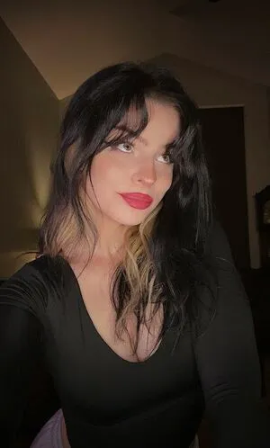 Lylablew Thumbnail Picture