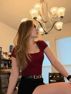 Lyssaurora OnlyFans Leaked Free Thumbnail Picture - #ACvD5gd3oI