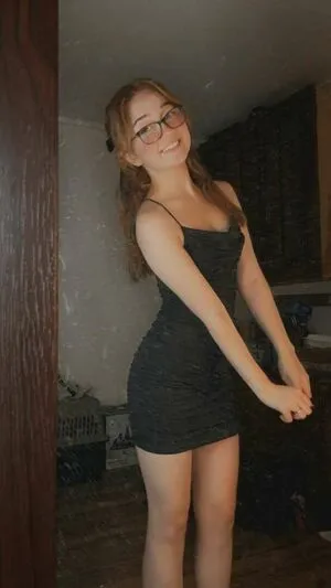 Lyssaurora OnlyFans Leaked Free Thumbnail Picture - #BssaBRN6pb