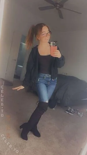 Lyssaurora OnlyFans Leaked Free Thumbnail Picture - #QE9jCL2EWA