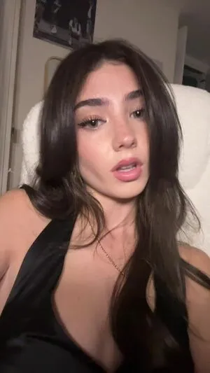 Lyzzahh Thumbnail Picture