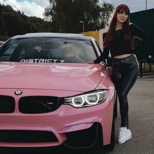 M4celly Thumbnail Picture