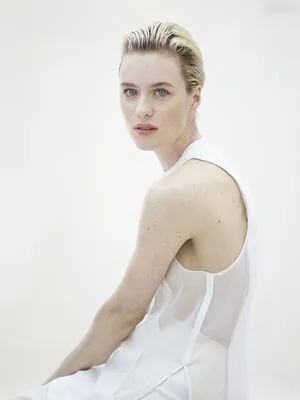 Mackenzie Davis OnlyFans Leaked Free Thumbnail Picture - #DGanLbDipd
