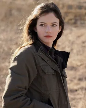 Mackenzie Foy Thumbnail Picture