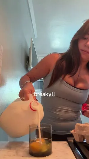 Mackenzie Ziegler OnlyFans Leaked Free Thumbnail Picture - #AINulaOSeL