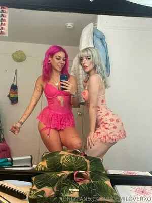 Mackeyxmoo Thumbnail Picture