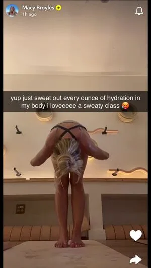 Macy Broyles OnlyFans Leaked Free Thumbnail Picture - #GlloPyiTfw
