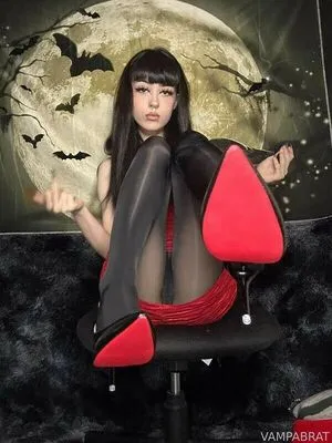 Madam Vampa Thumbnail Picture