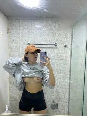 Maddiamoreti Thumbnail Picture
