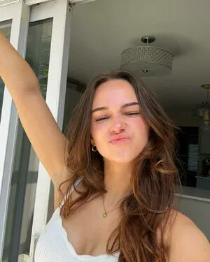 Madeline Budd Thumbnail Picture