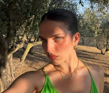 Mae Muller OnlyFans Leaked Free Thumbnail Picture - #FJjEbnbA1M