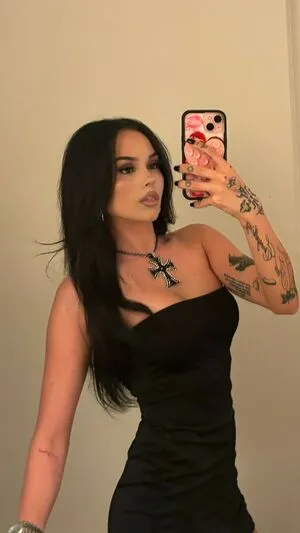 Maggie Lindemann Thumbnail Picture