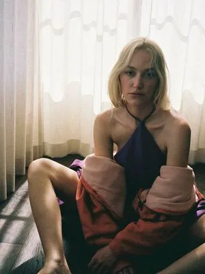 Maika Monroe OnlyFans Leaked Free Thumbnail Picture - #SW3ilXG7jr