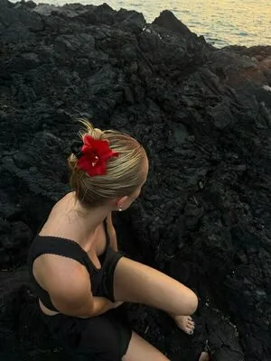 Maika Monroe OnlyFans Leaked Free Thumbnail Picture - #nmYYvaKNcn