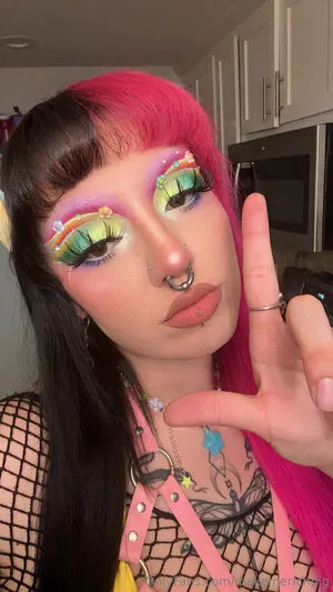 Makemerichpig Thumbnail Picture