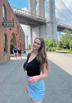 Mallory Malone OnlyFans Leaked Free Thumbnail Picture - #c0mZFunkq7