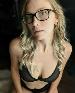 Mallory Moore OnlyFans Leaked Free Thumbnail Picture - #0qj9emmRJM