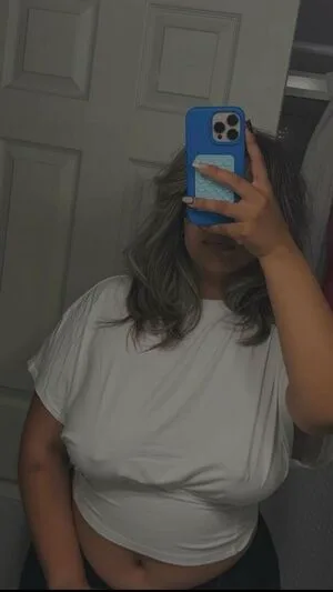 Mama E OnlyFans Leaked Free Thumbnail Picture - #0Pzf7muyE4