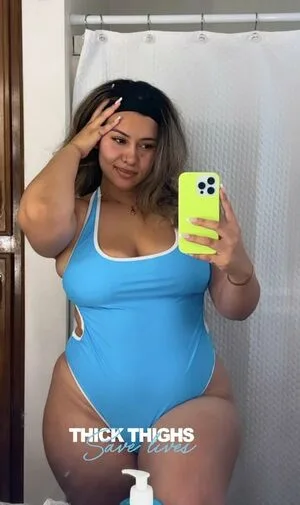 Mama E OnlyFans Leaked Free Thumbnail Picture - #5jR4AhxjTk