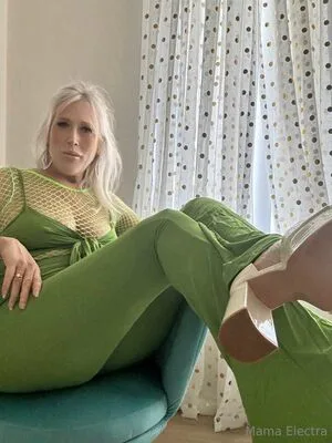 Mama Electra OnlyFans Leaked Free Thumbnail Picture - #s8MxBtkMS2