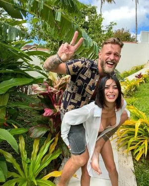 Manon Van OnlyFans Leaked Free Thumbnail Picture - #79KXU2r9s5