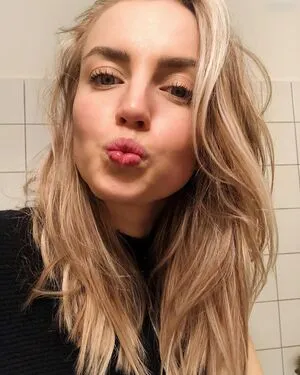 Manuela Apitzsch Maapi90 OnlyFans Leaked Free Thumbnail Picture - #vY1eOFsFbr