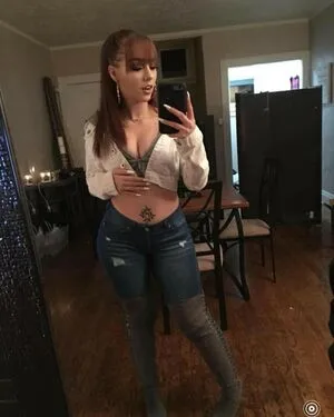 Mar Nicole Thumbnail Picture