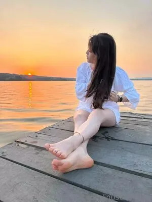 Mara Riveiro Thumbnail Picture