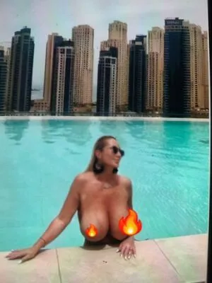 Mara Traversi Thumbnail Picture