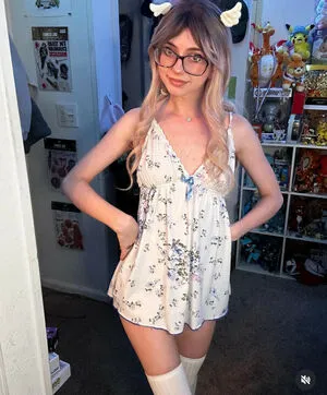 Mari M0nster Thumbnail Picture