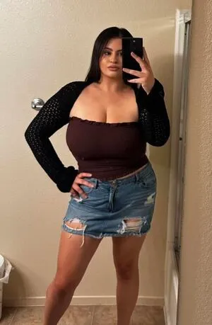 Mariah Thumbnail Picture