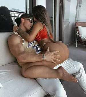Mariana Falconiere Thumbnail Picture