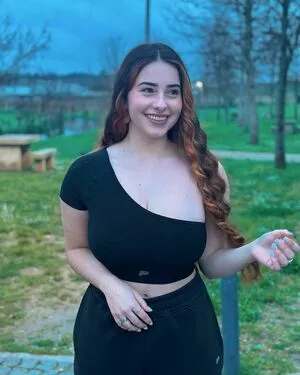 Mariana Pinho Thumbnail Picture