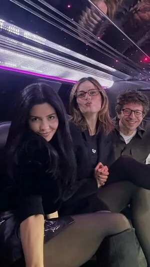 Marina Diamandis Thumbnail Picture