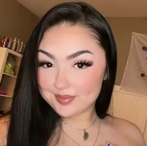 Marley Wolfe Thumbnail Picture