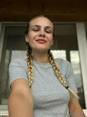Marta Flame OnlyFans Leaked Free Thumbnail Picture - #4I4eOK8X17