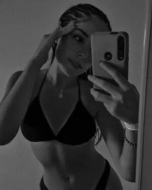 Martina Santos Thumbnail Picture