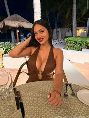 Martinezx Thumbnail Picture