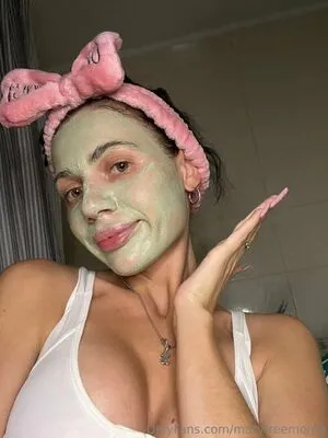 Maryfreemonro Thumbnail Picture