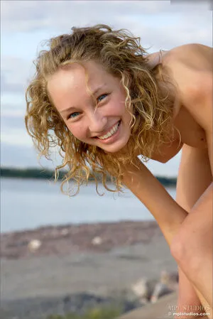 Masha Thumbnail Picture