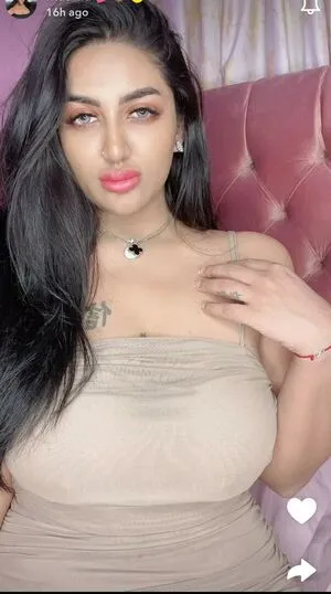 Mathira M OnlyFans Leaked Free Thumbnail Picture - #THTtb4TQBv