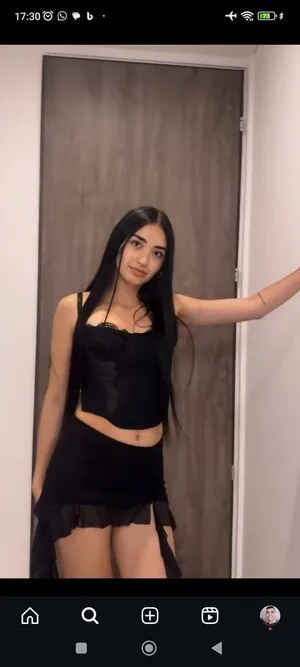 Maxinebontea Thumbnail Picture