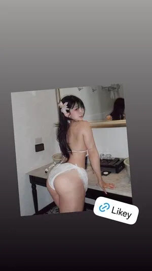 May E OnlyFans Leaked Free Thumbnail Picture - #ledw2tNHsV