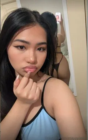 May Lee Thumbnail Picture