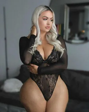 Maya Dutch Thumbnail Picture