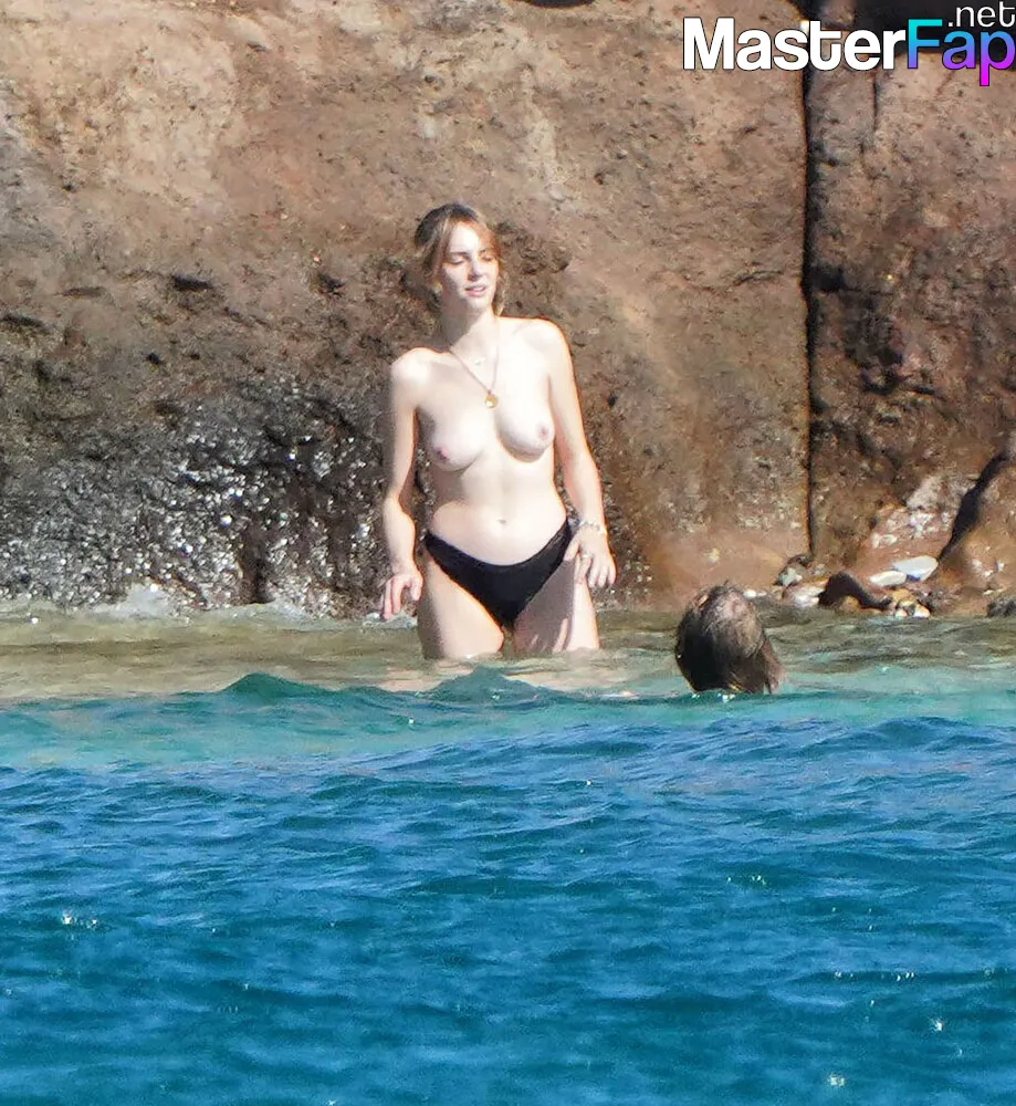 Maya Hawke Nude OnlyFans Leak Picture cAzZ8uUiCV | MasterFap.net