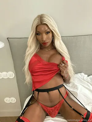 Maya Kinky Ext OnlyFans Leaked Free Thumbnail Picture - #2DCLI8c2gO