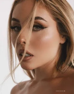 Maya Mazor Thumbnail Picture