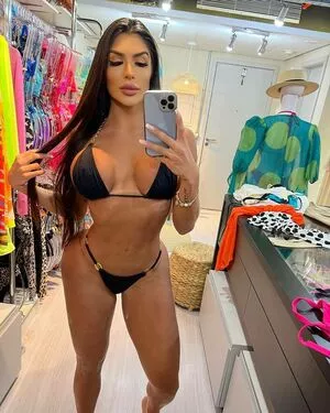 Mayara Della Vega Thumbnail Picture